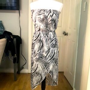 Trendyland Zebra strapless dress size medium